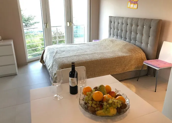 Studio Apartments Santa